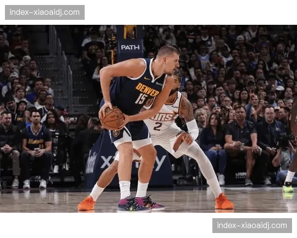 约基奇有望成历史首位同季包揽篮板助攻王 场均三双再现